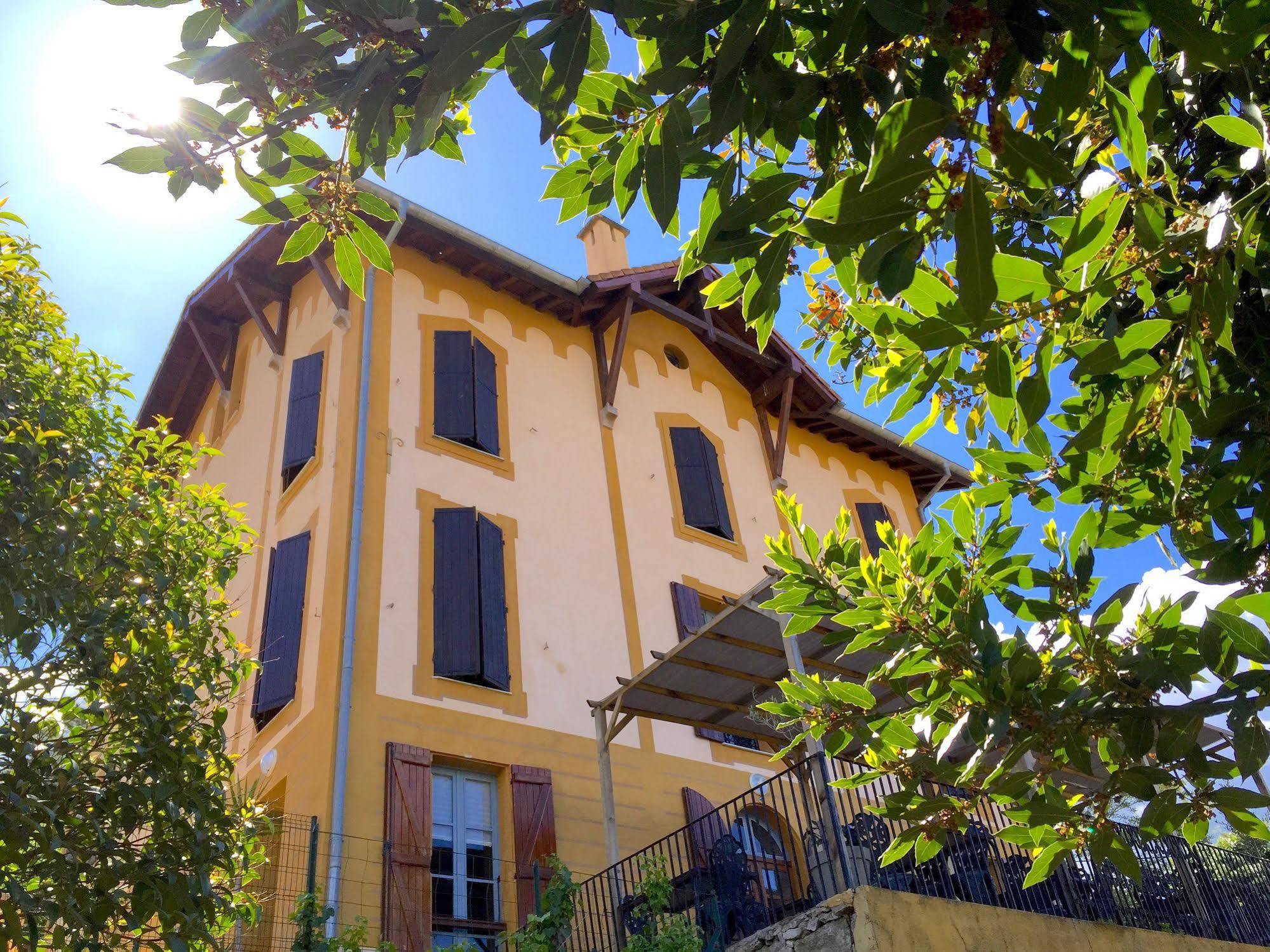 Gite Du Chalet Pietri Olivese Exteriör bild